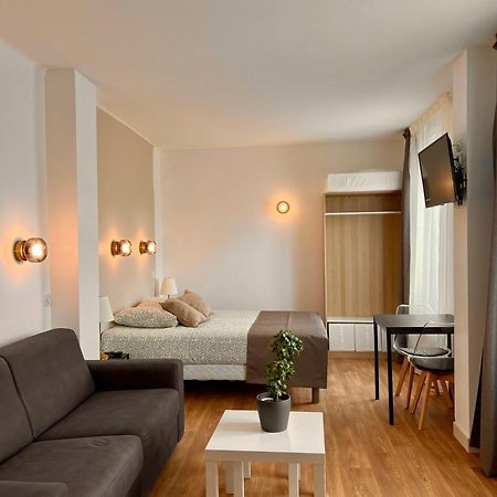Studio 4 Pers Face Gare Sncf Appart Hotel Le Cygne D4 Bourges Zewnętrze zdjęcie